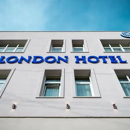 London 3*