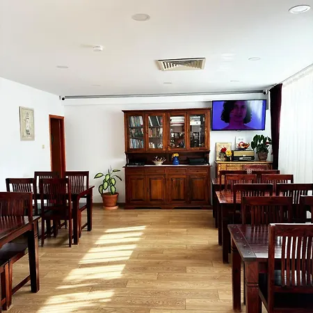 London Hotel